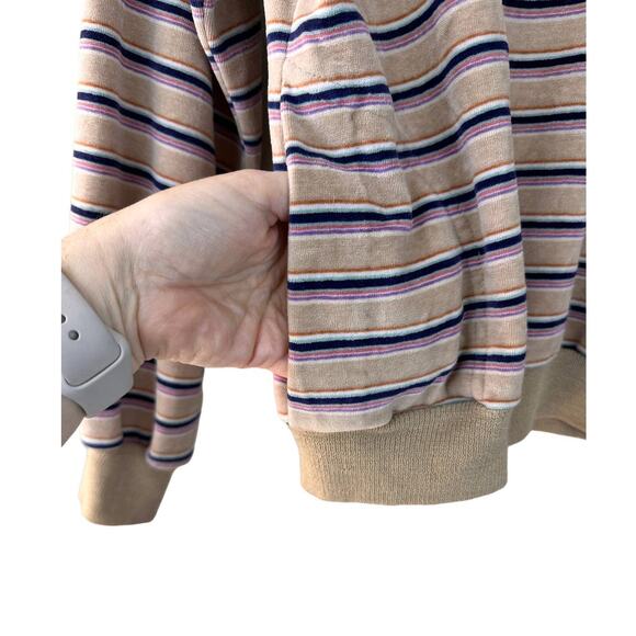 Vintage Levi’s Women's Sz: M Tan V-Neck Stripe Long Sleeve Pullover Sweater - Picture 4 of 12